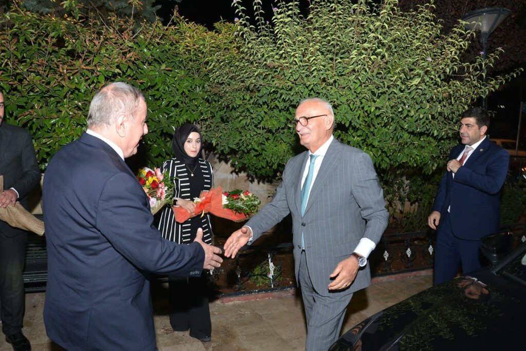 Başkan Şahin’i ziyaret etti…